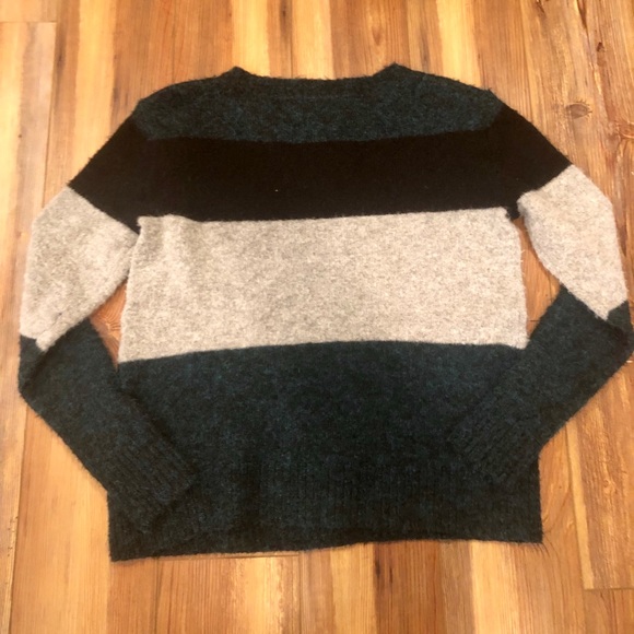 ✨5 for $25✨ American Eagle Green/Black/Gray Striped Sweater - Picture 7 of 8